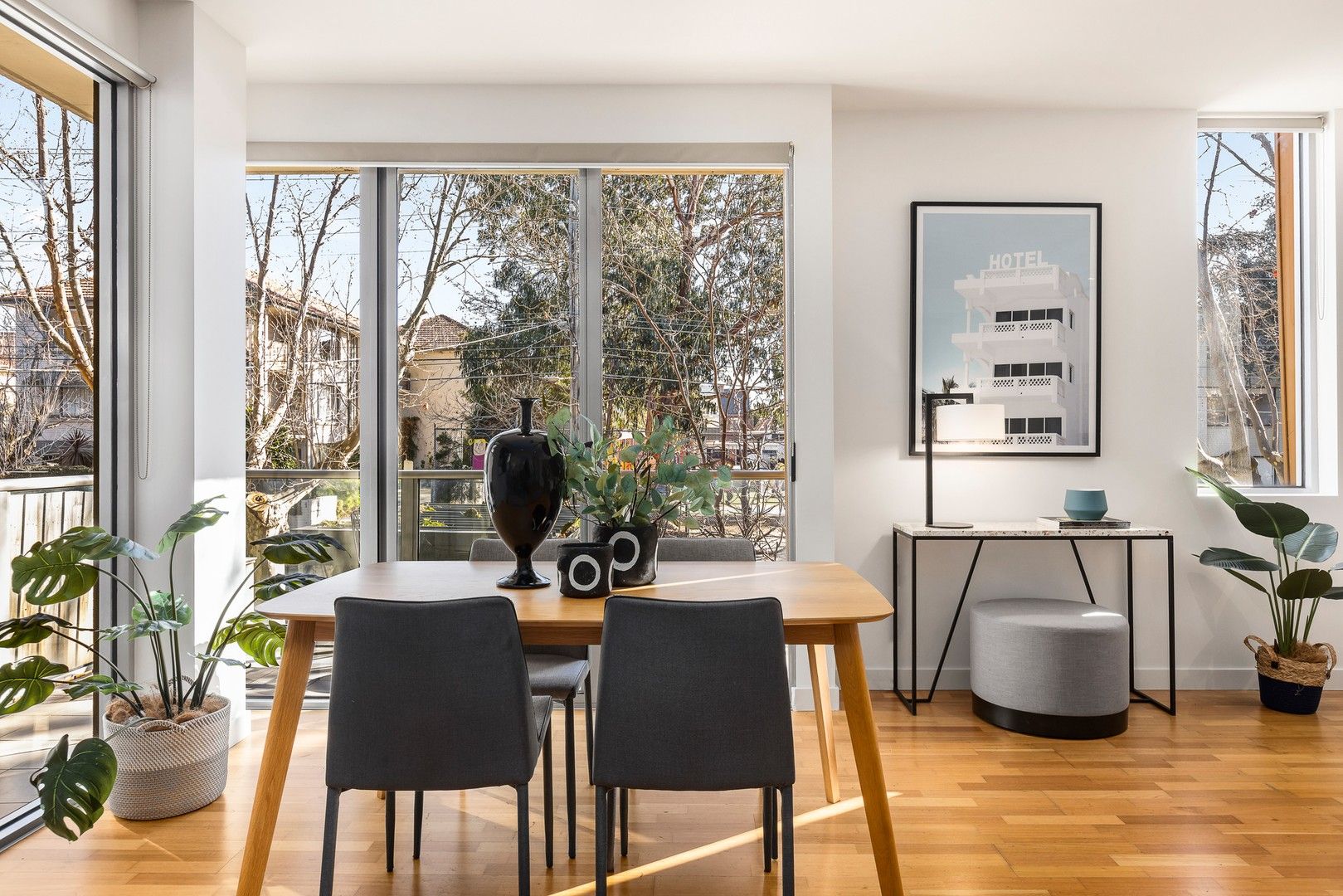 1 bedrooms Apartment / Unit / Flat in 7/4 The Avenue PRAHRAN VIC, 3181