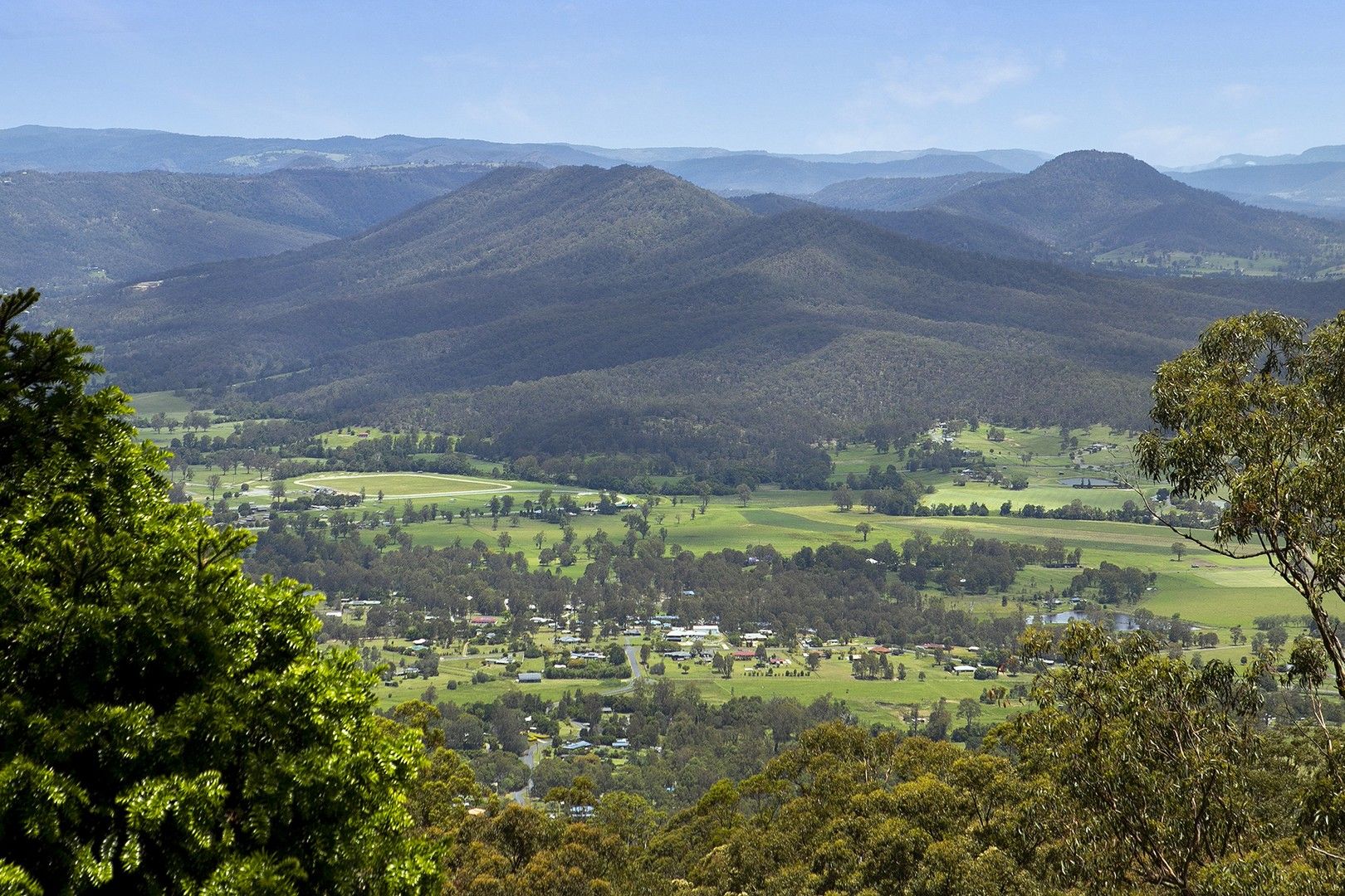 246 Beacon Road, Tamborine Mountain QLD 4272