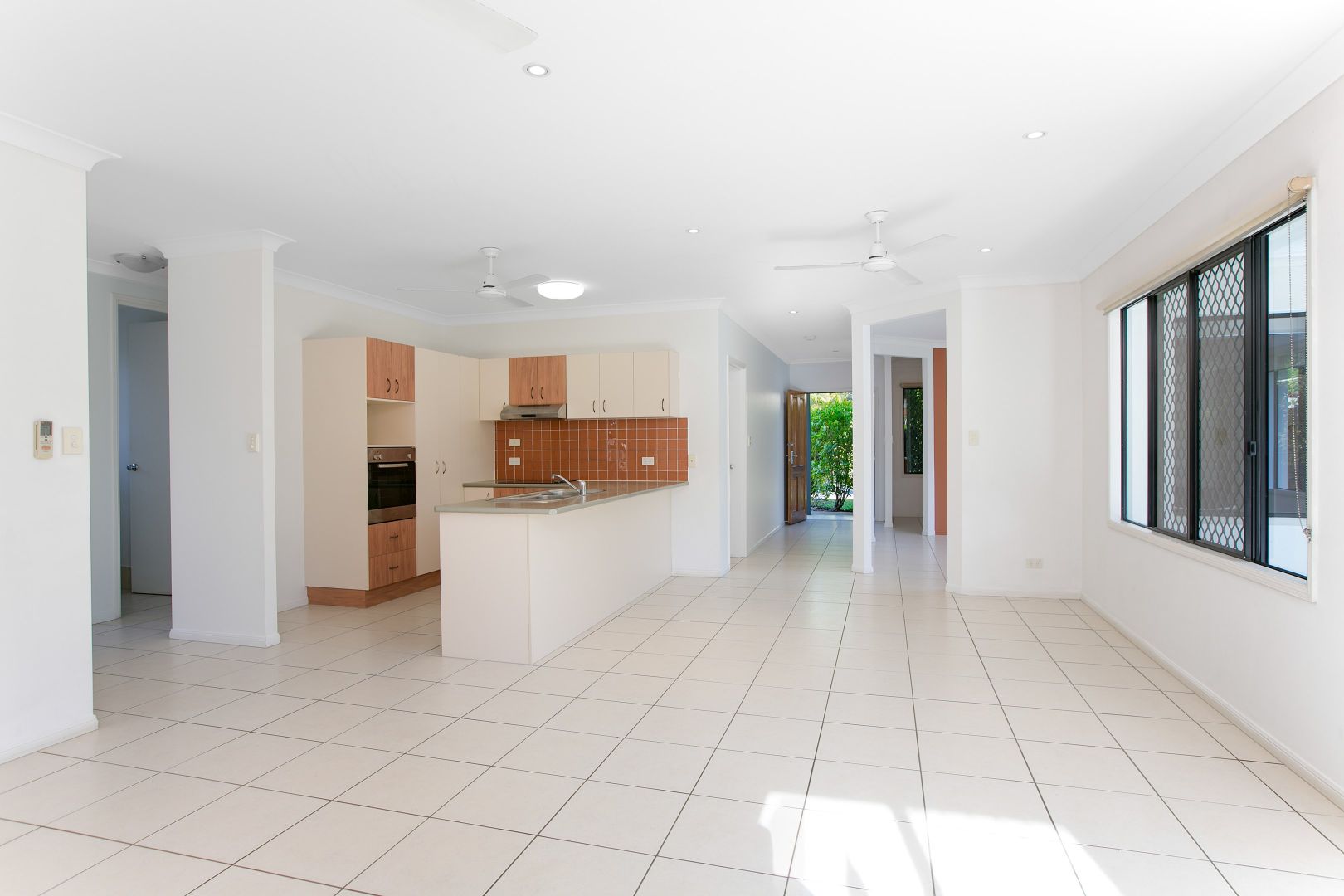 28 Charnley Avenue, Bentley Park QLD 4869, Image 2