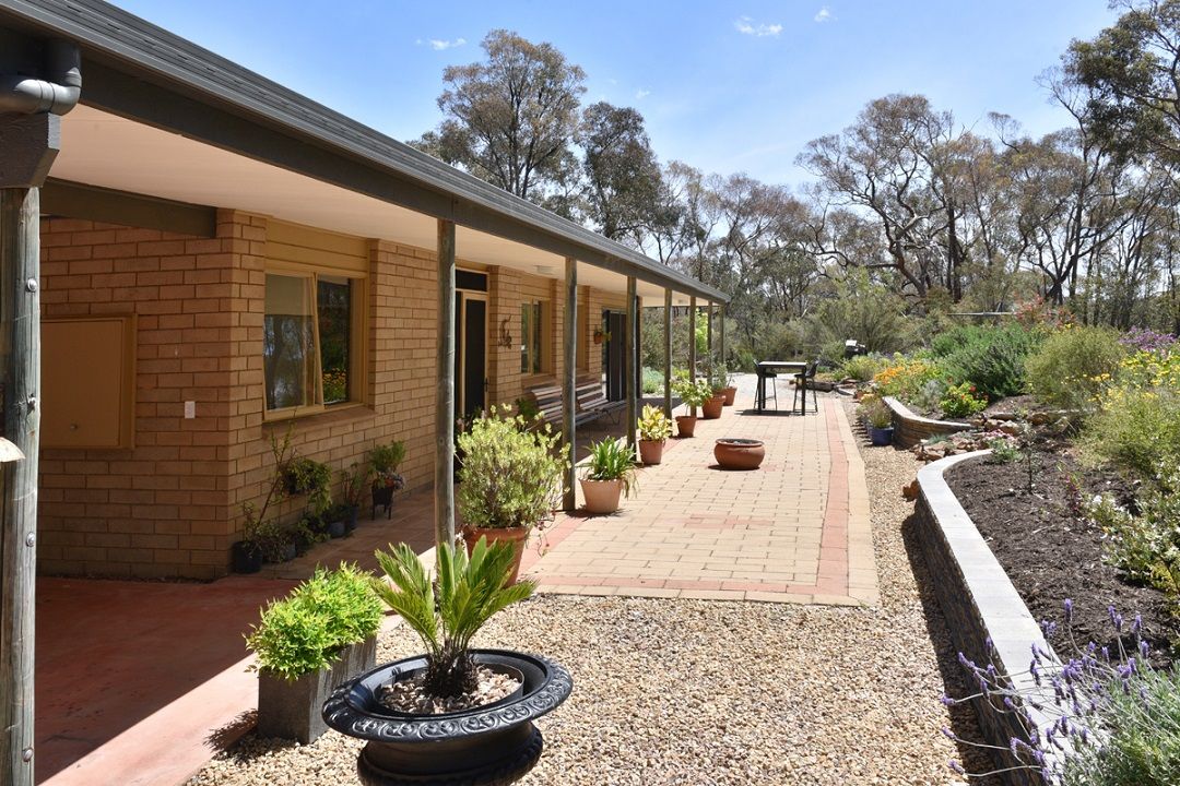 34 Mannix Lane, Mandurang South VIC 3551, Image 2