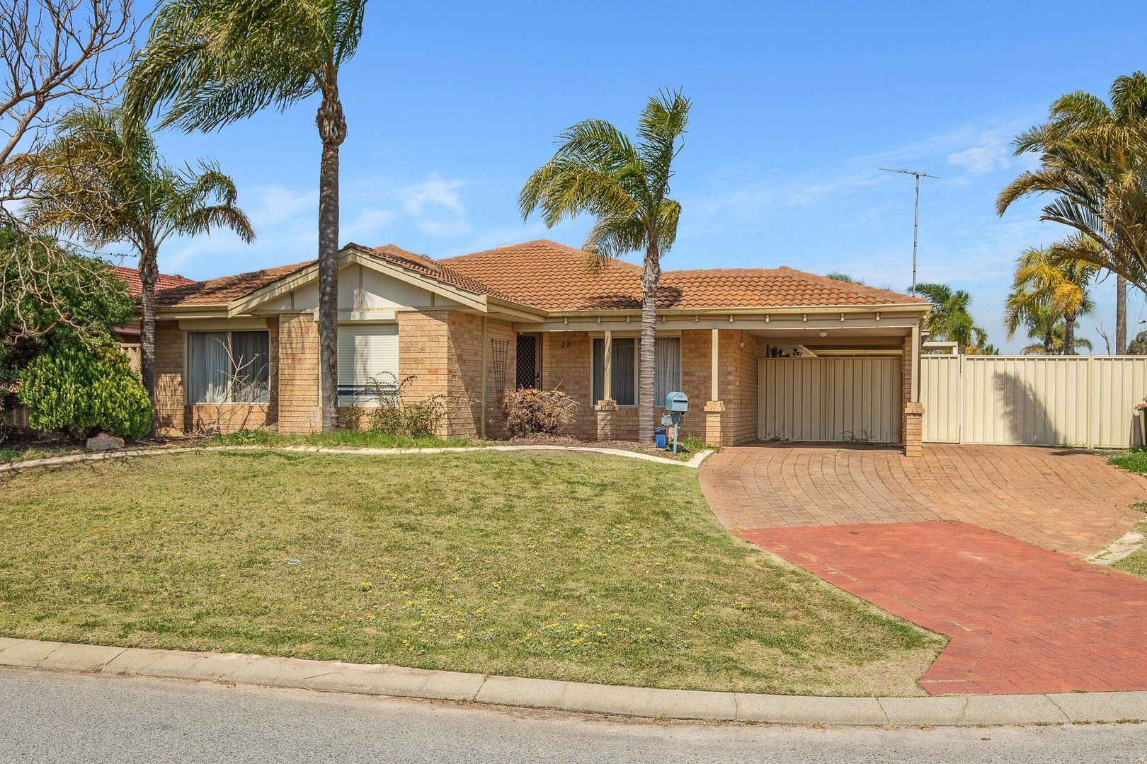 4 bedrooms House in 23 Indigo Circle WARNBRO WA, 6169