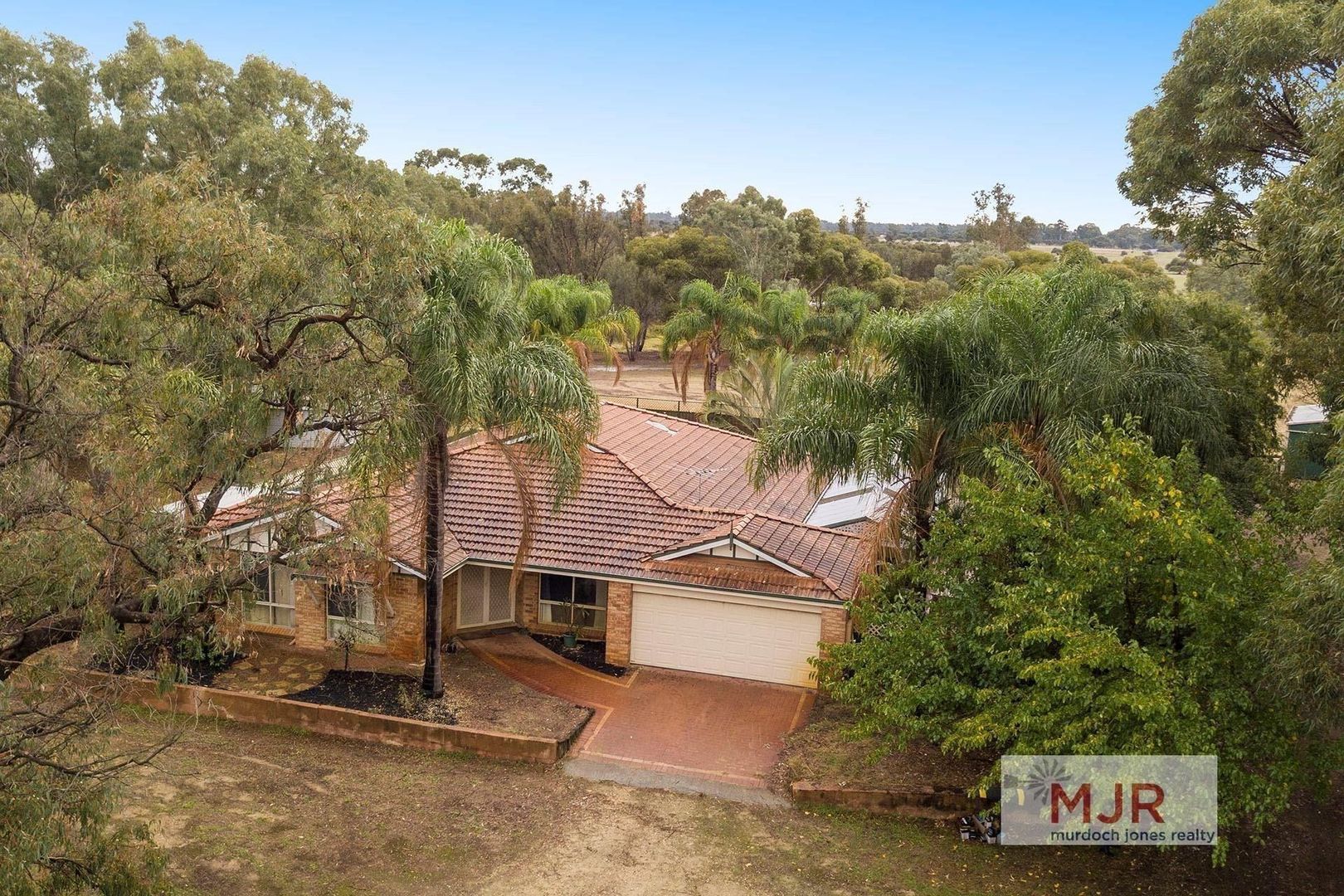 36 Country Drive, Oakford WA 6121, Image 2