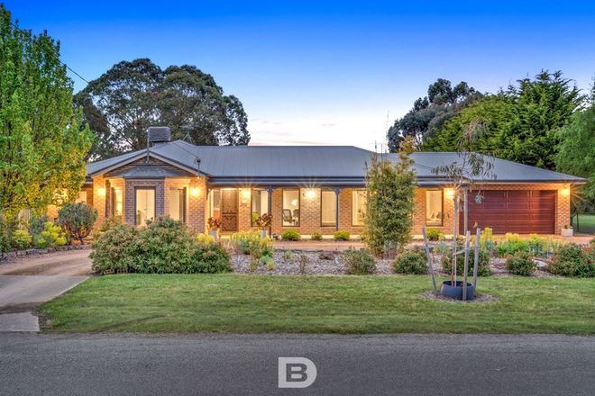 Picture of 5 Ash Court, ROMSEY VIC 3434