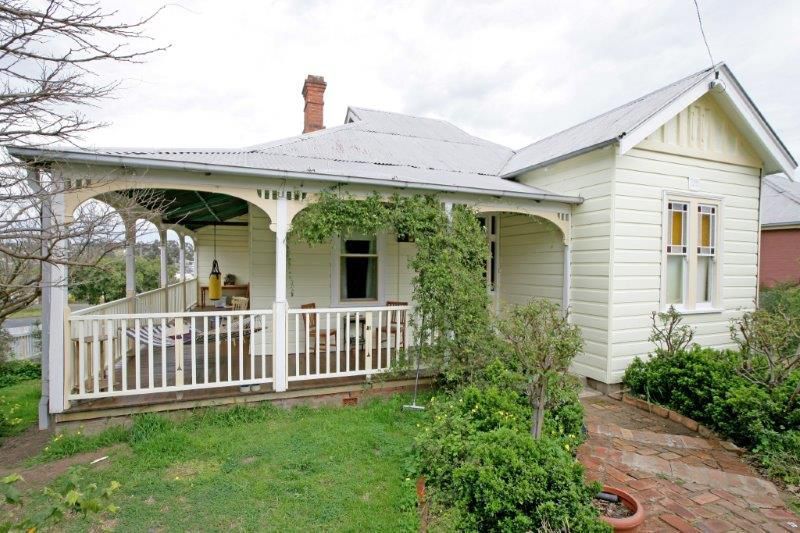 33 Denison St, Junee NSW 2663, Image 0