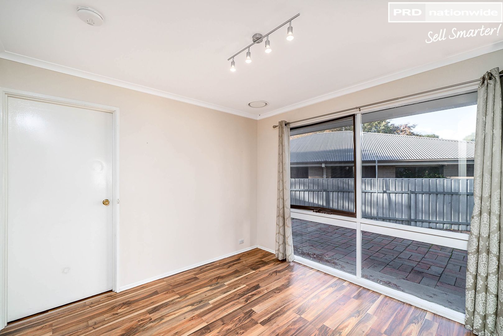 63 Undurra Drive, Glenfield Park NSW 2650, Image 2