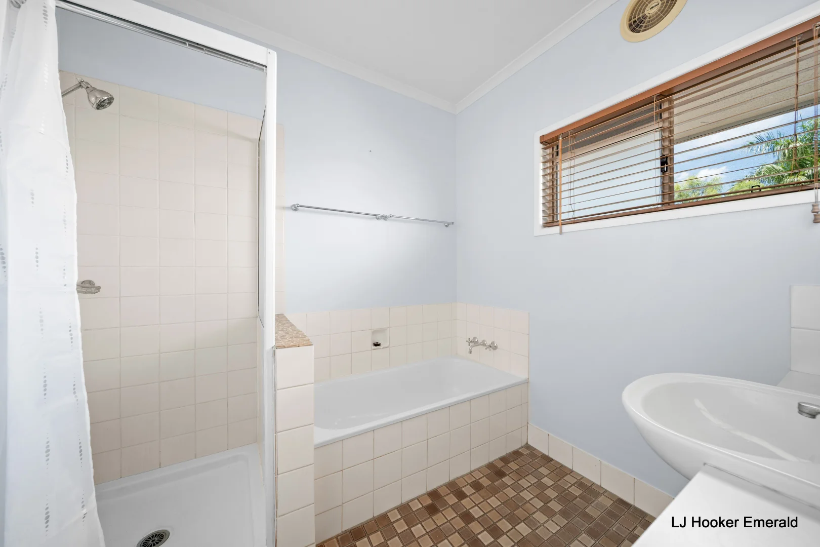 Additional image 12 of 36 Centenary Drive, Emerald QLD 4720