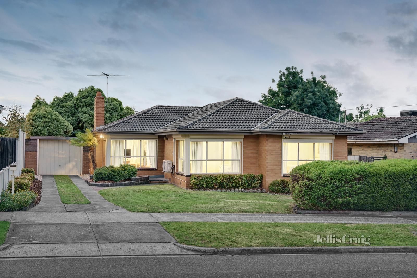 19 Yaltara Avenue, Bundoora VIC 3083, Image 0