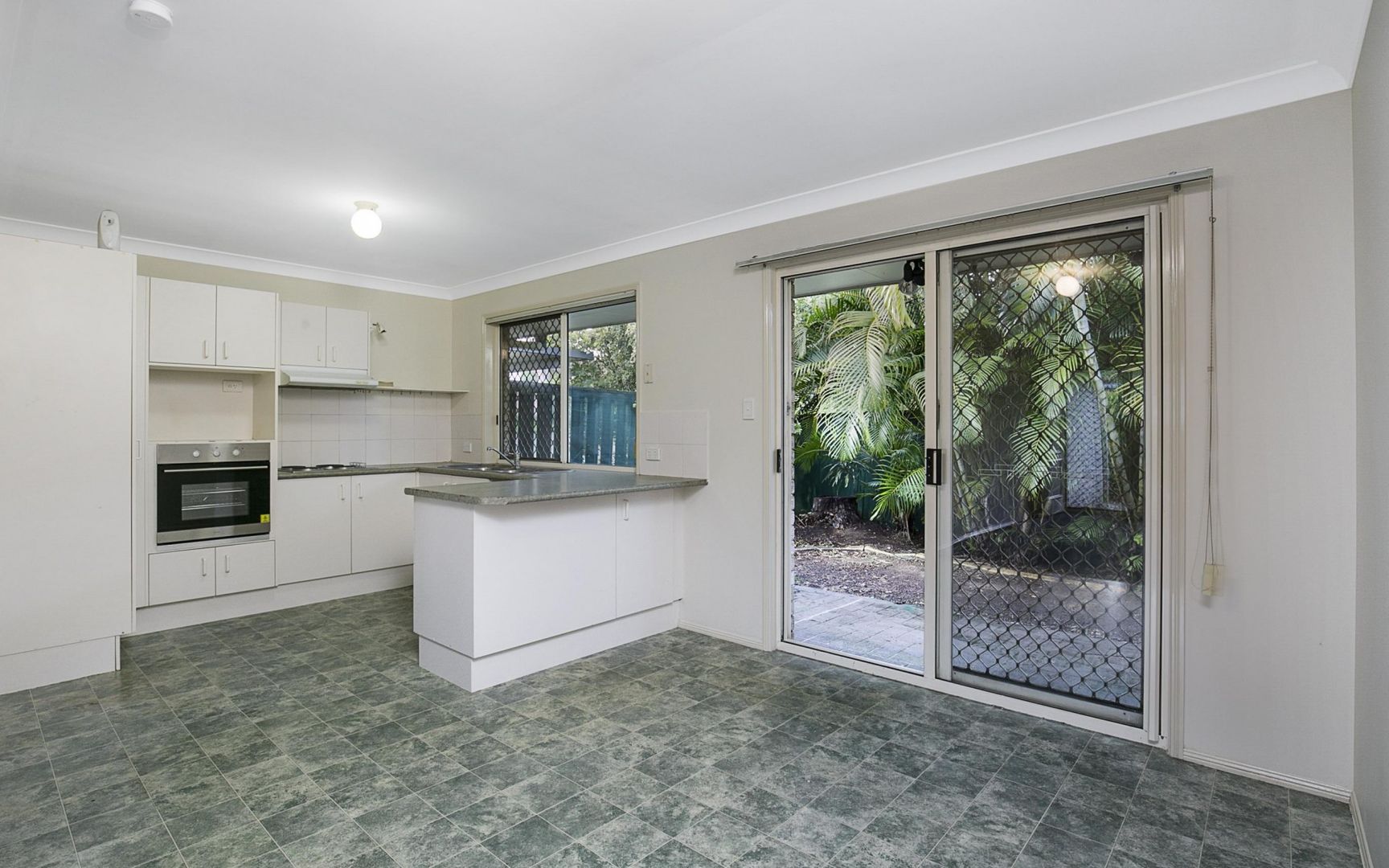 17/11 Thornlake Court, Tingalpa QLD 4173, Image 2