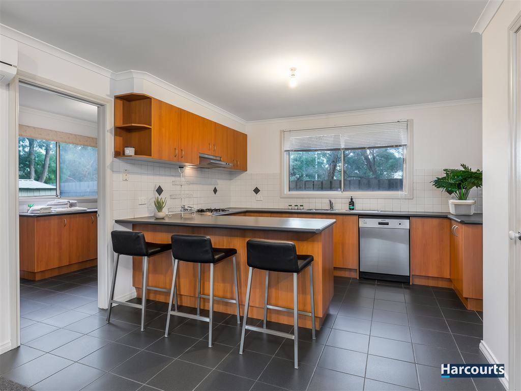 Unit 6/8 Canterbury Close, Rowville VIC 3178, Image 2