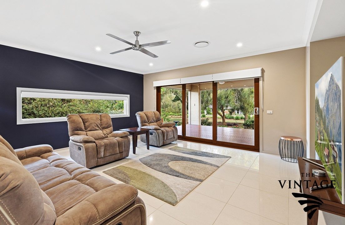 16 Casuarina Drive, Pokolbin NSW 2320, Image 2