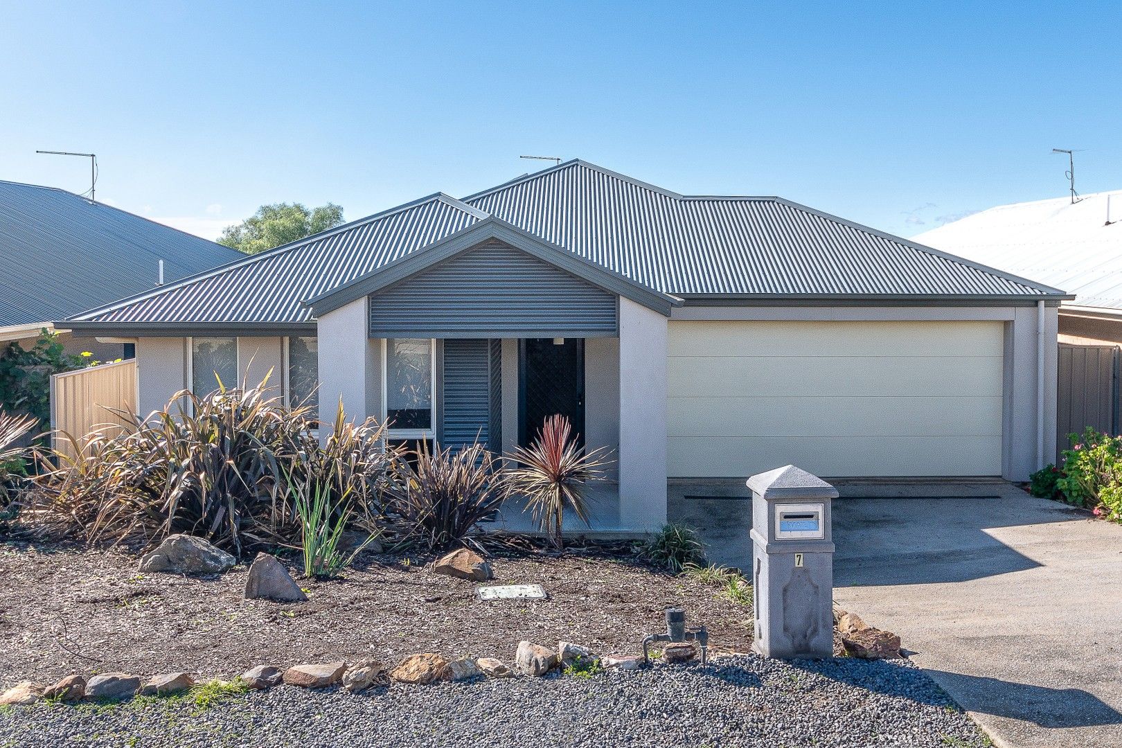 4 bedrooms House in 7 Paperbark Lane MURRAY BRIDGE SA, 5253