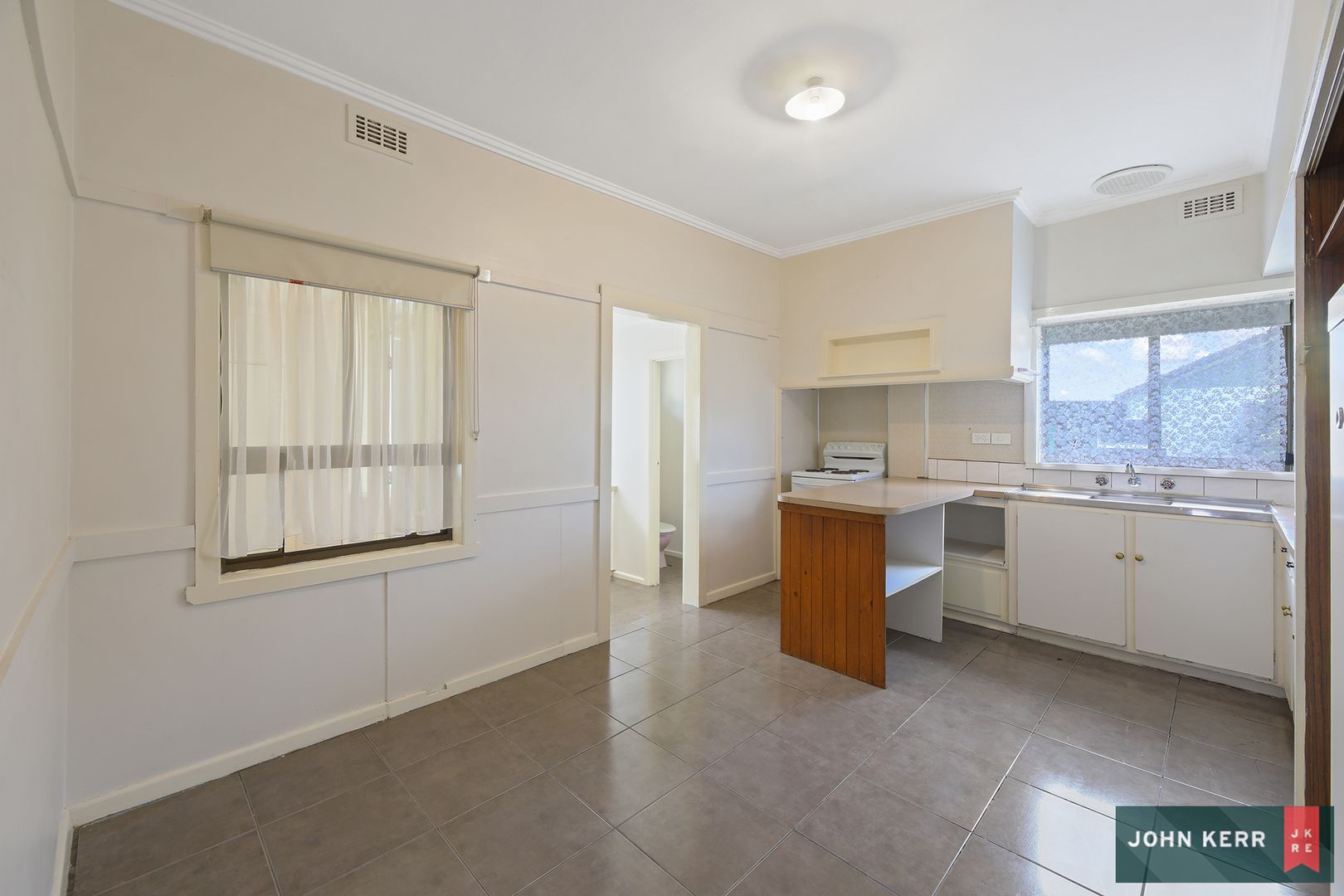 33 Hampton Street, Moe VIC 3825, Image 2