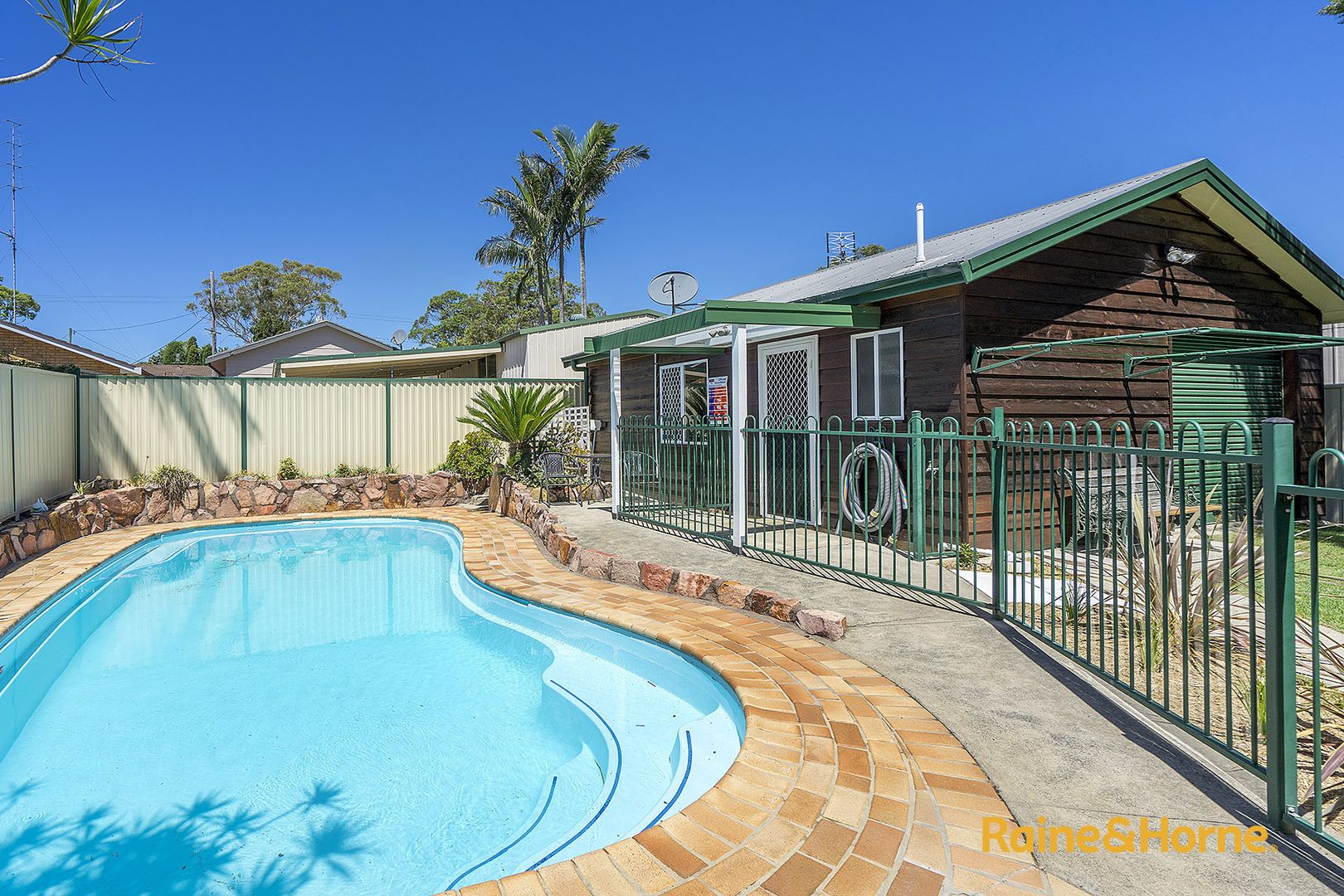 37 Dunvegan Street, Mannering Park NSW 2259, Image 1