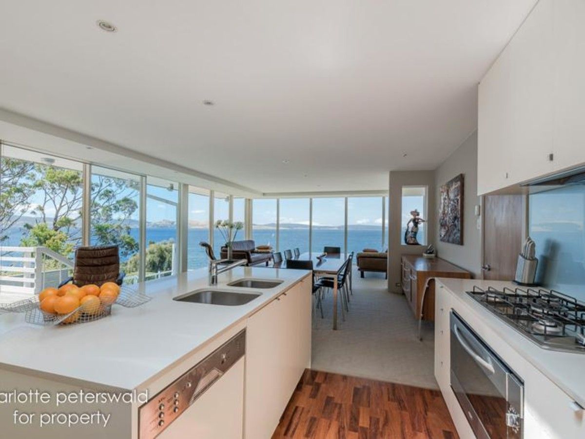 30 Karingal Court, Taroona TAS 7053, Image 2