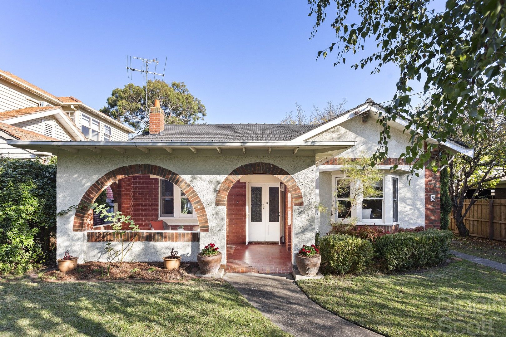 3 bedrooms House in 8 Brentani Avenue ELSTERNWICK VIC, 3185