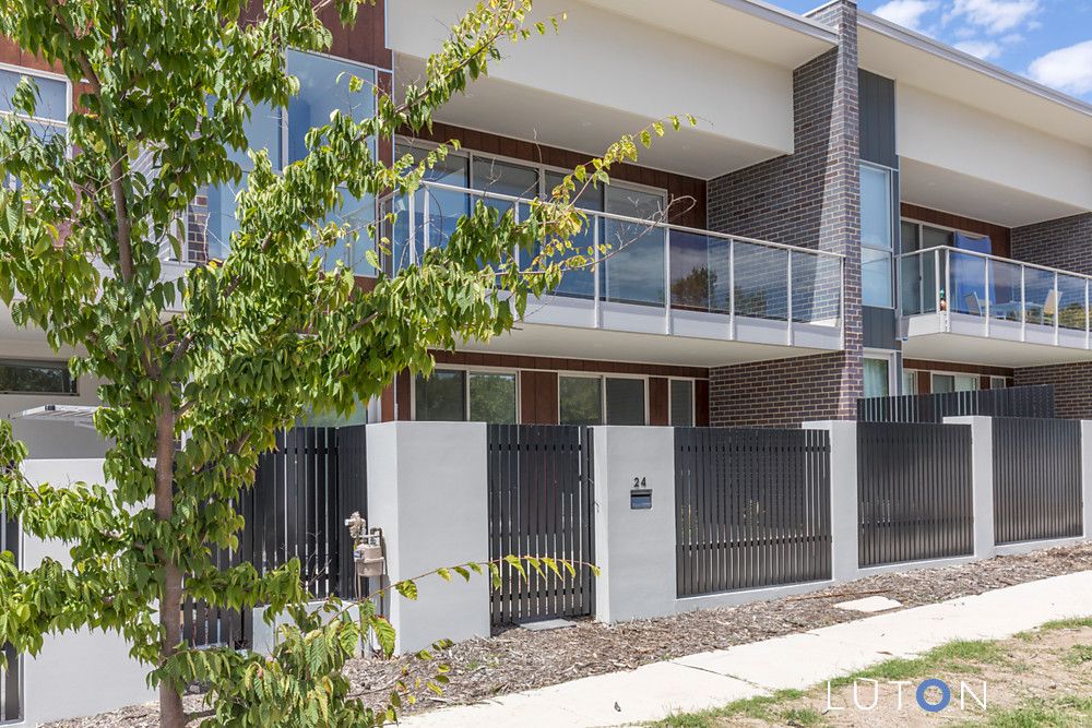 4 bedrooms Townhouse in 24 Isherwood St WESTON ACT, 2611