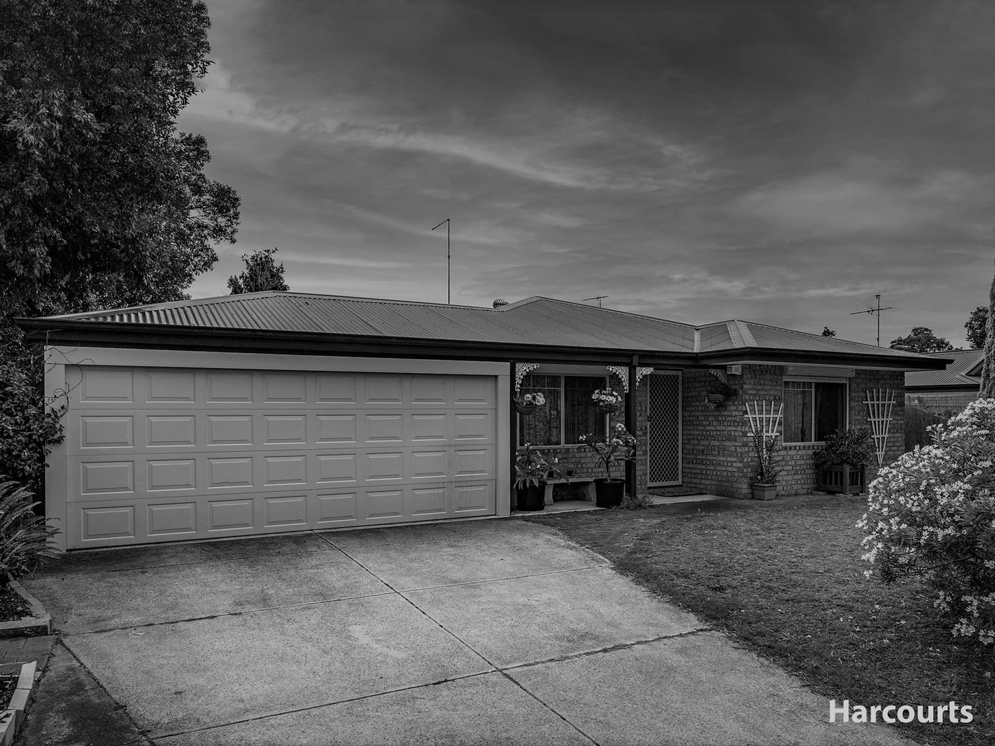 2 Minigwal Court, Greenfields WA 6210, Image 0