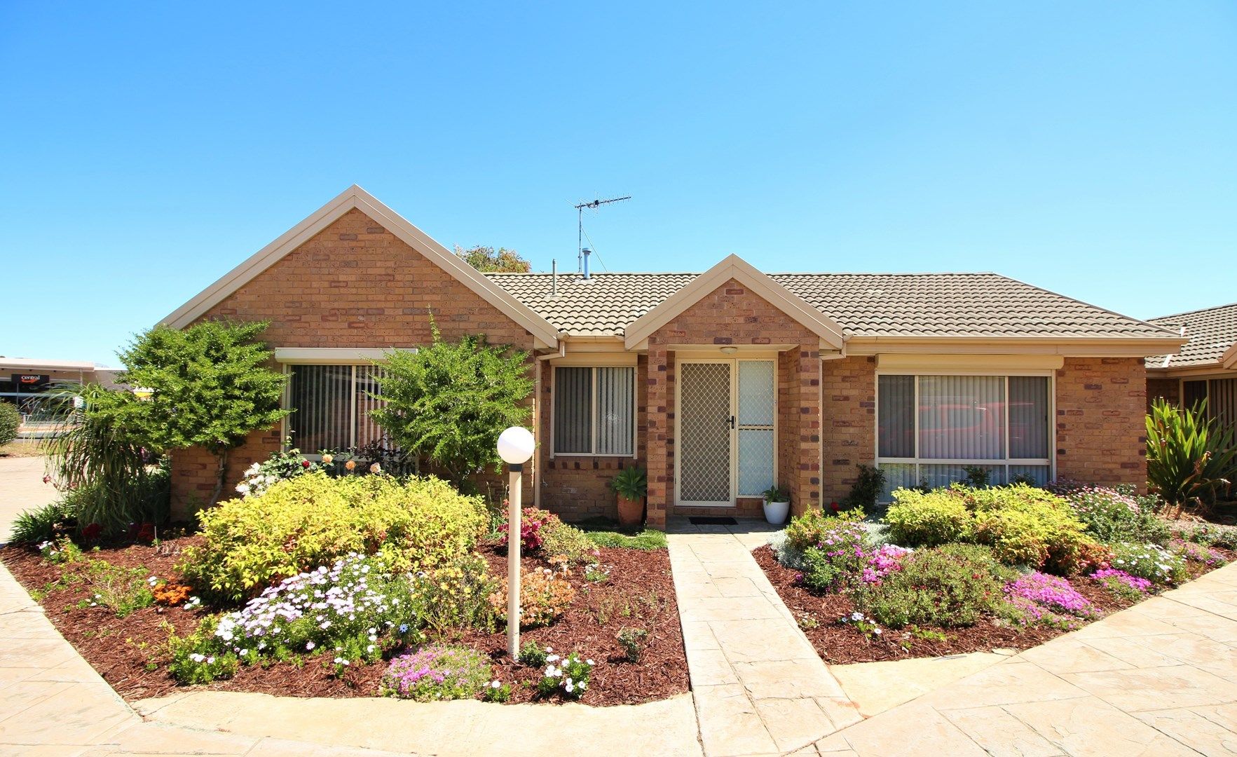 5/10-12 Bonegilla Road, Griffith NSW 2680, Image 0