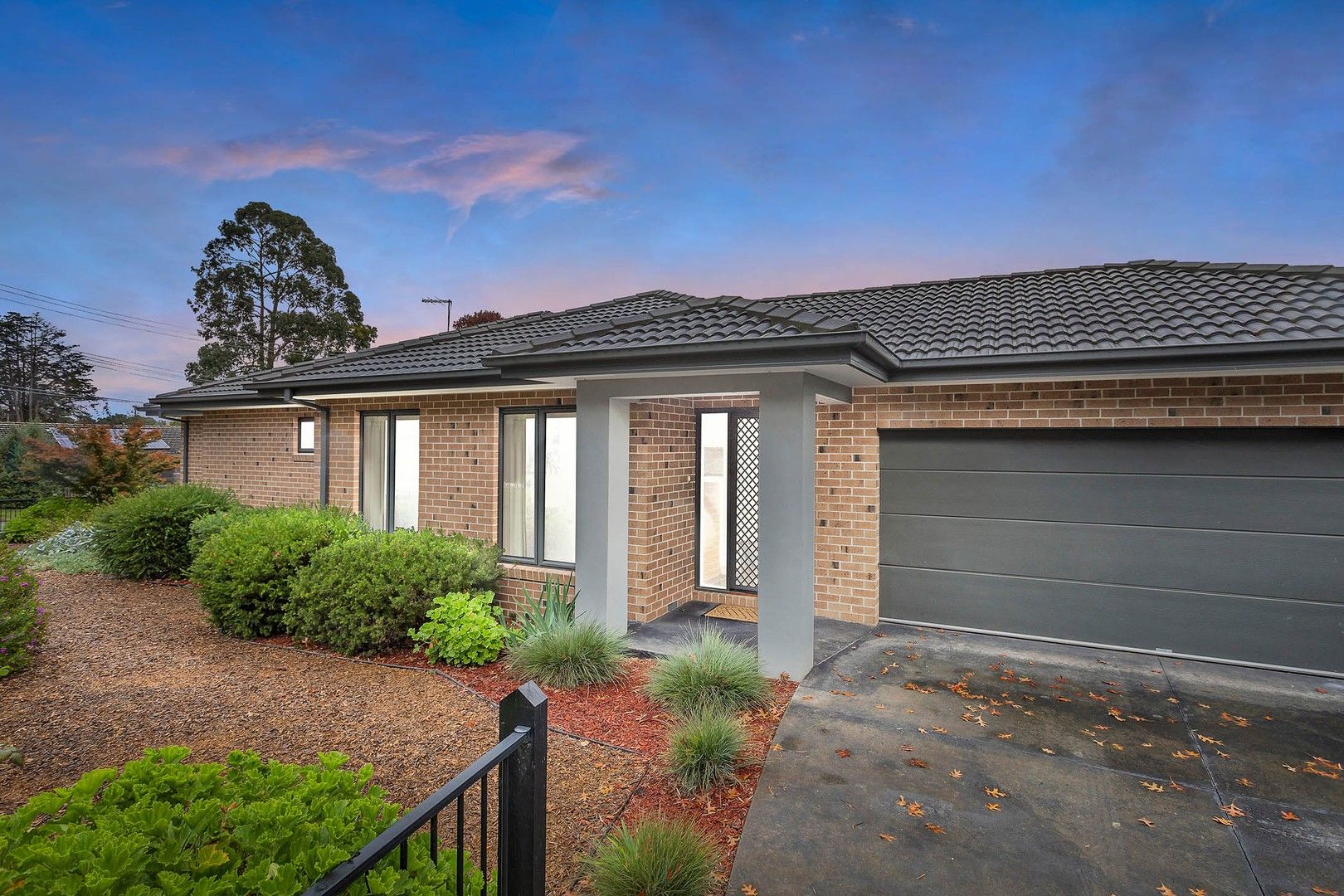 32 Mountain View Road, Kilsyth VIC 3137, Image 0