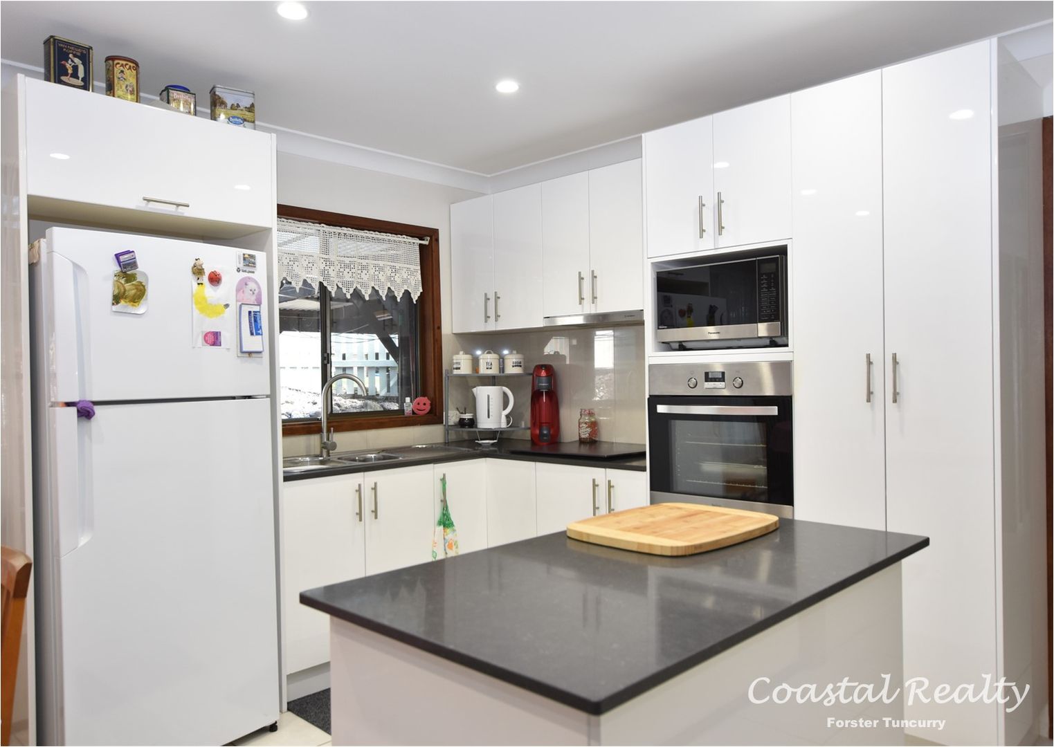 2 Warramutty Street, Coomba Park NSW 2428, Image 2