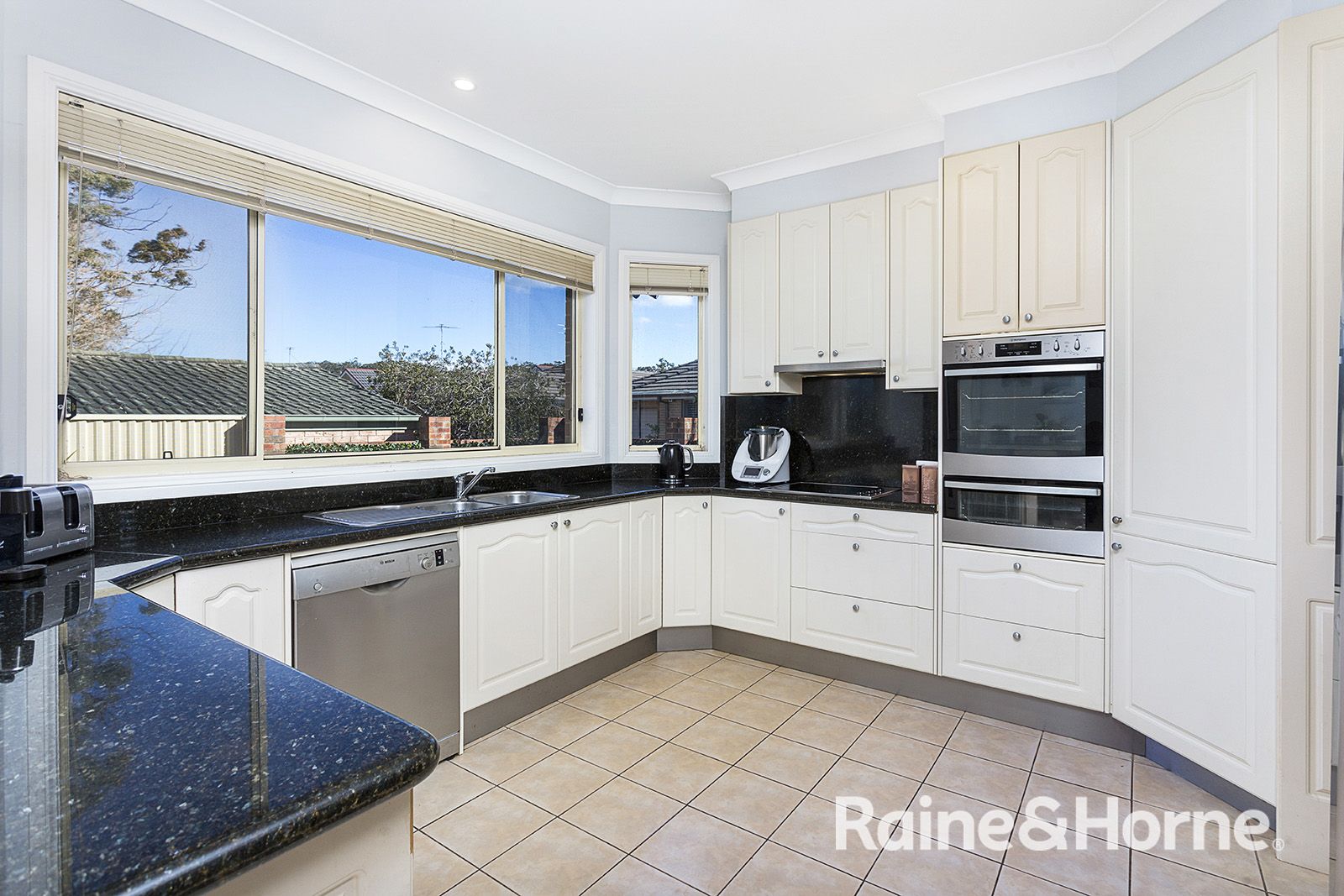 11 Lilyvale Street, Helensburgh NSW 2508, Image 0