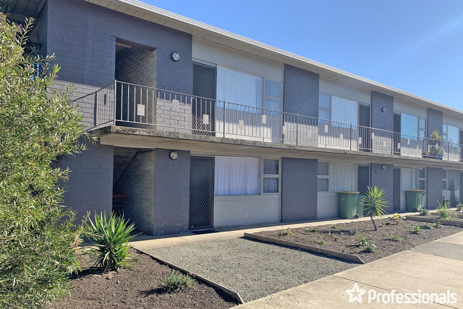 1/810 Mount View Parade, Mooroolbark Property History & Address