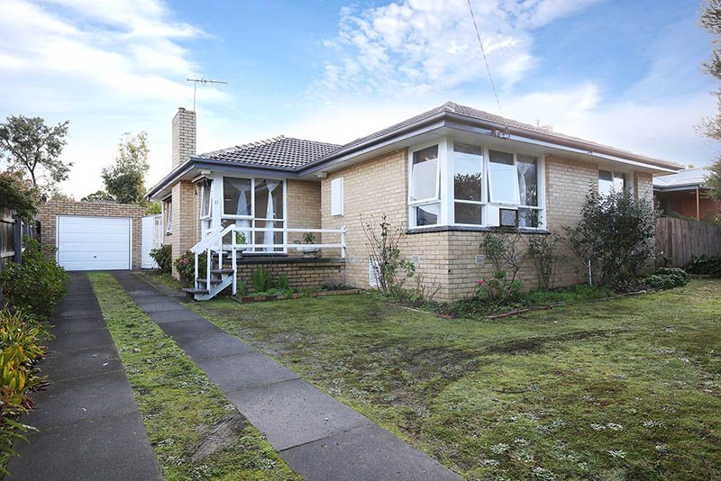 3 bedrooms House in 11 Kauri Court MITCHAM VIC, 3132