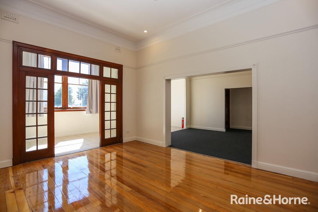 156 Russell St, Bathurst NSW 2795, Image 2