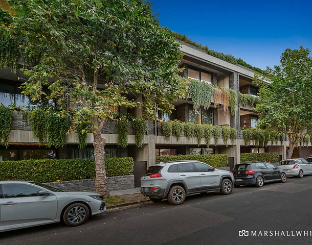 3/2 Pine Avenue, Elwood VIC 3184