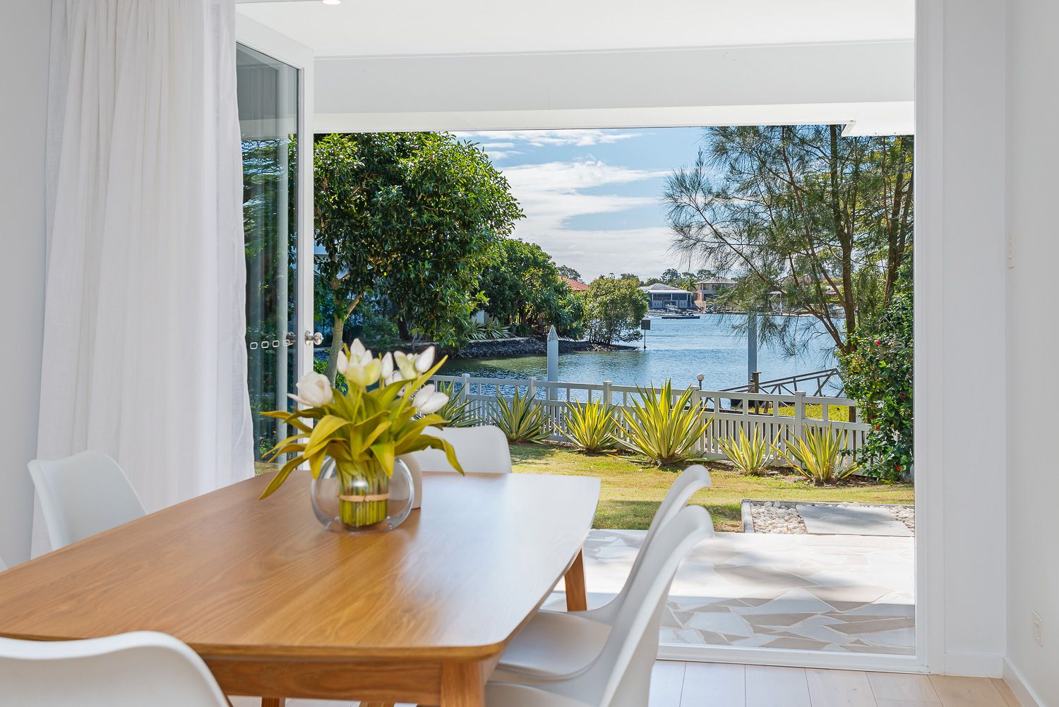 4 bedrooms House in 13 Amaroo Street BIGGERA WATERS QLD, 4216