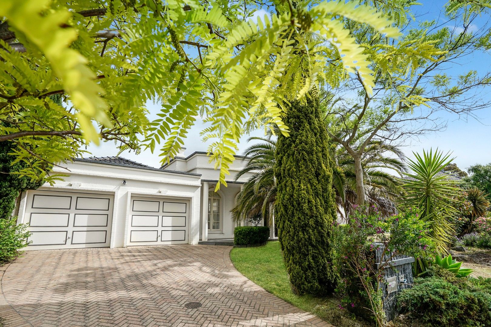 4 bedrooms House in 1 Dalkeith Court DONCASTER EAST VIC, 3109