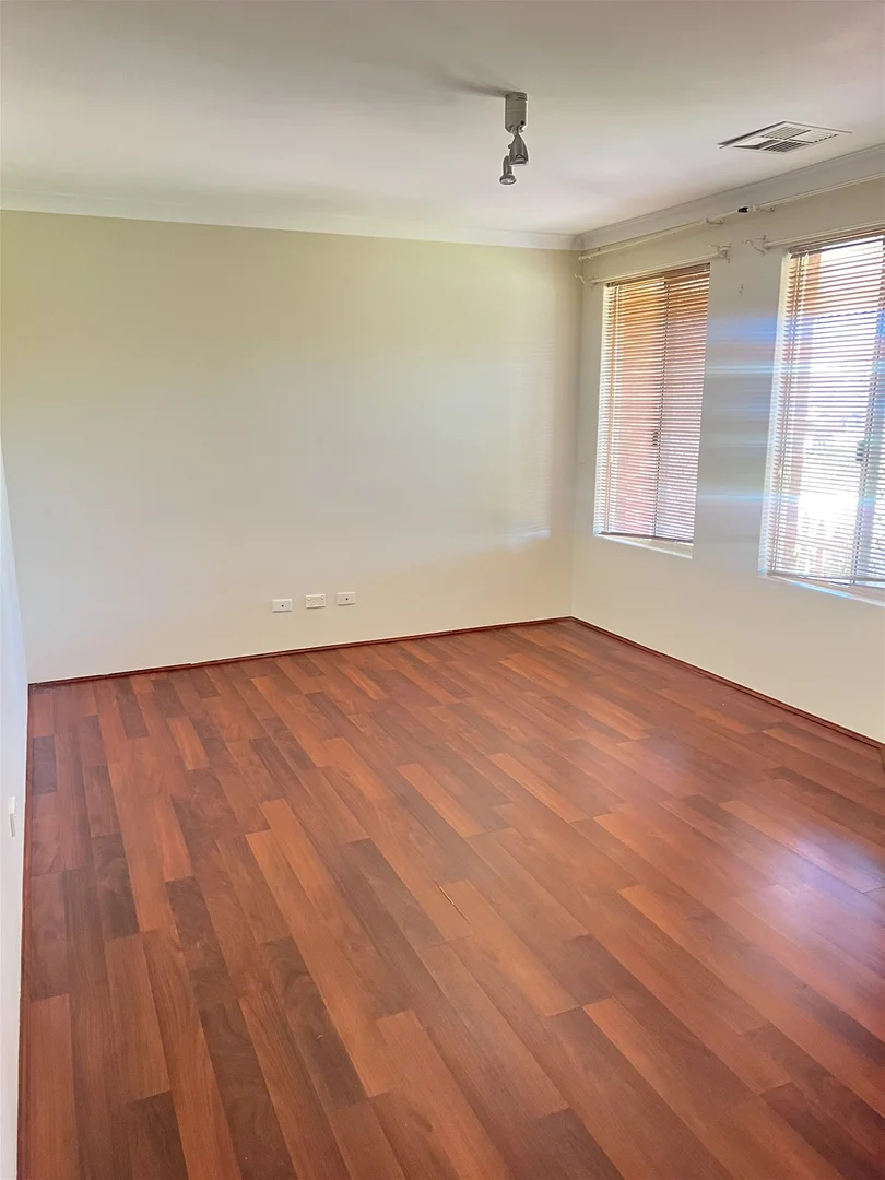 Additional image 2 of 6 Dunlowe Loop, Warnbro WA 6169