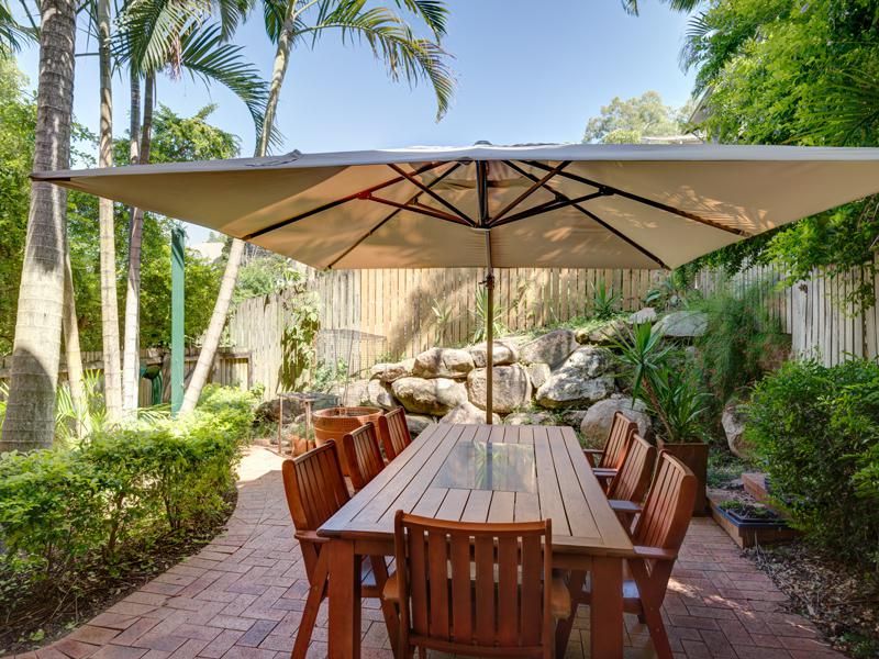 3 bedrooms Townhouse in 22 Aldridge Street AUCHENFLOWER QLD, 4066