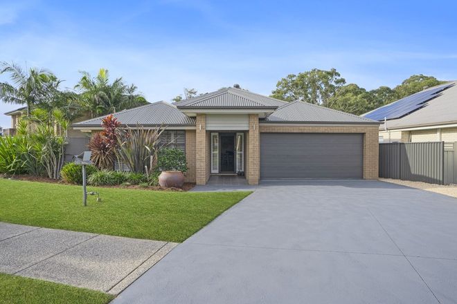 Picture of 12 Queenscliff Place, MARDI NSW 2259
