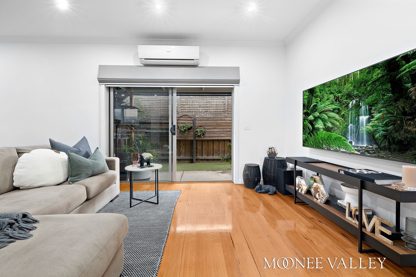 2/19 Riverside Avenue, Avondale Heights VIC 3034, Image 2