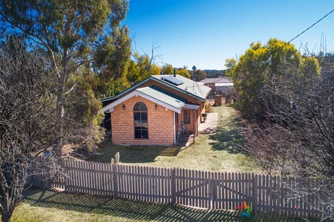 Picture of 12 Everett Street, URALLA NSW 2358