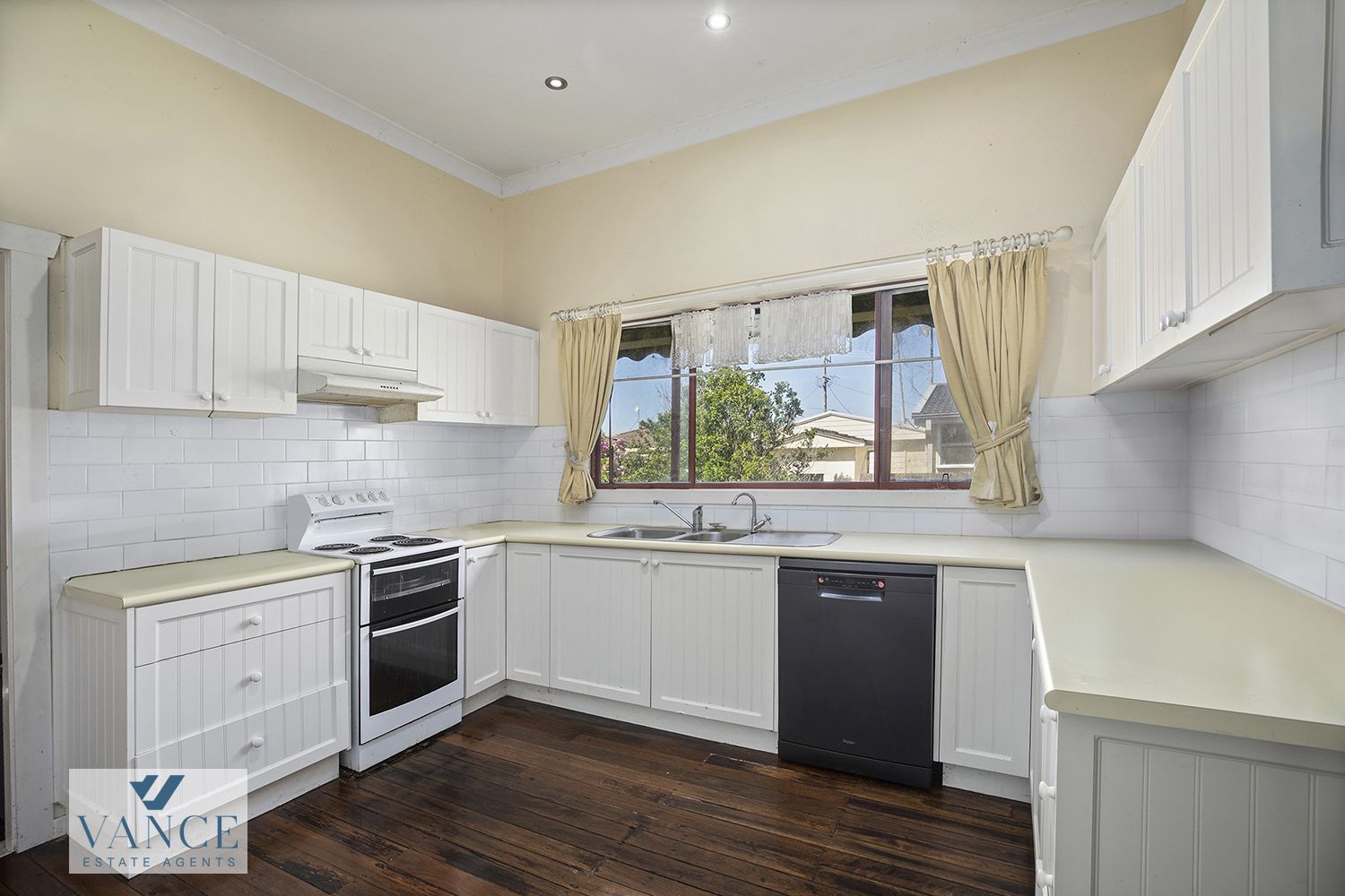 4 Johnston Close, Macksville NSW 2447, Image 2