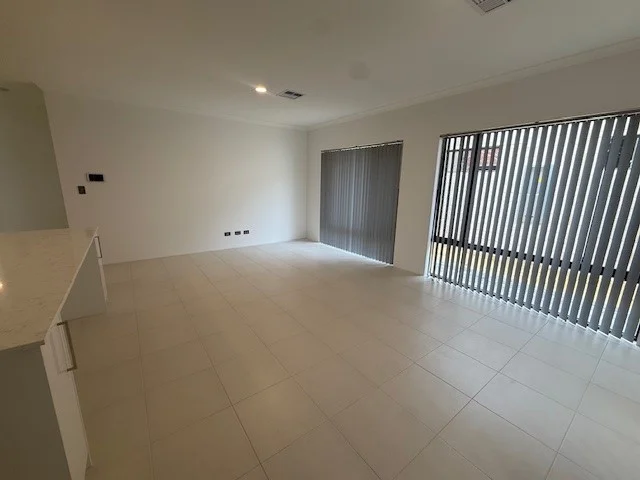 Additional image 4 of 26 Multan Lp, Piara Waters WA 6112