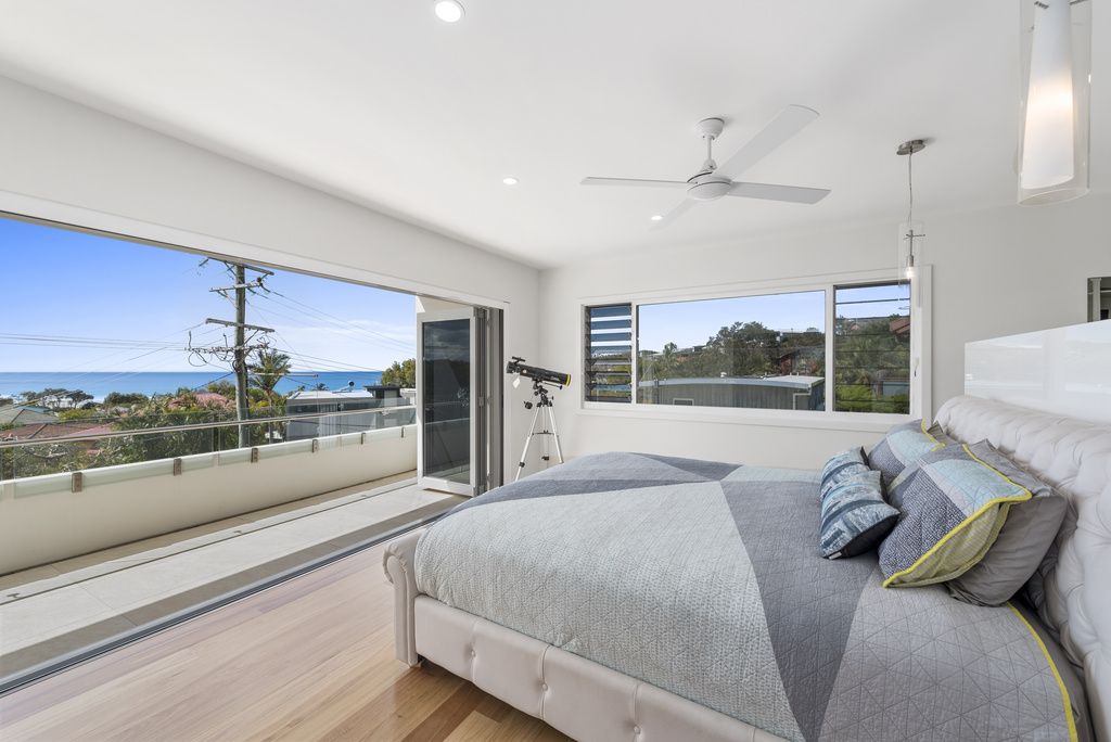 28 Oceanview Cres, Emerald Beach NSW 2456, Image 2