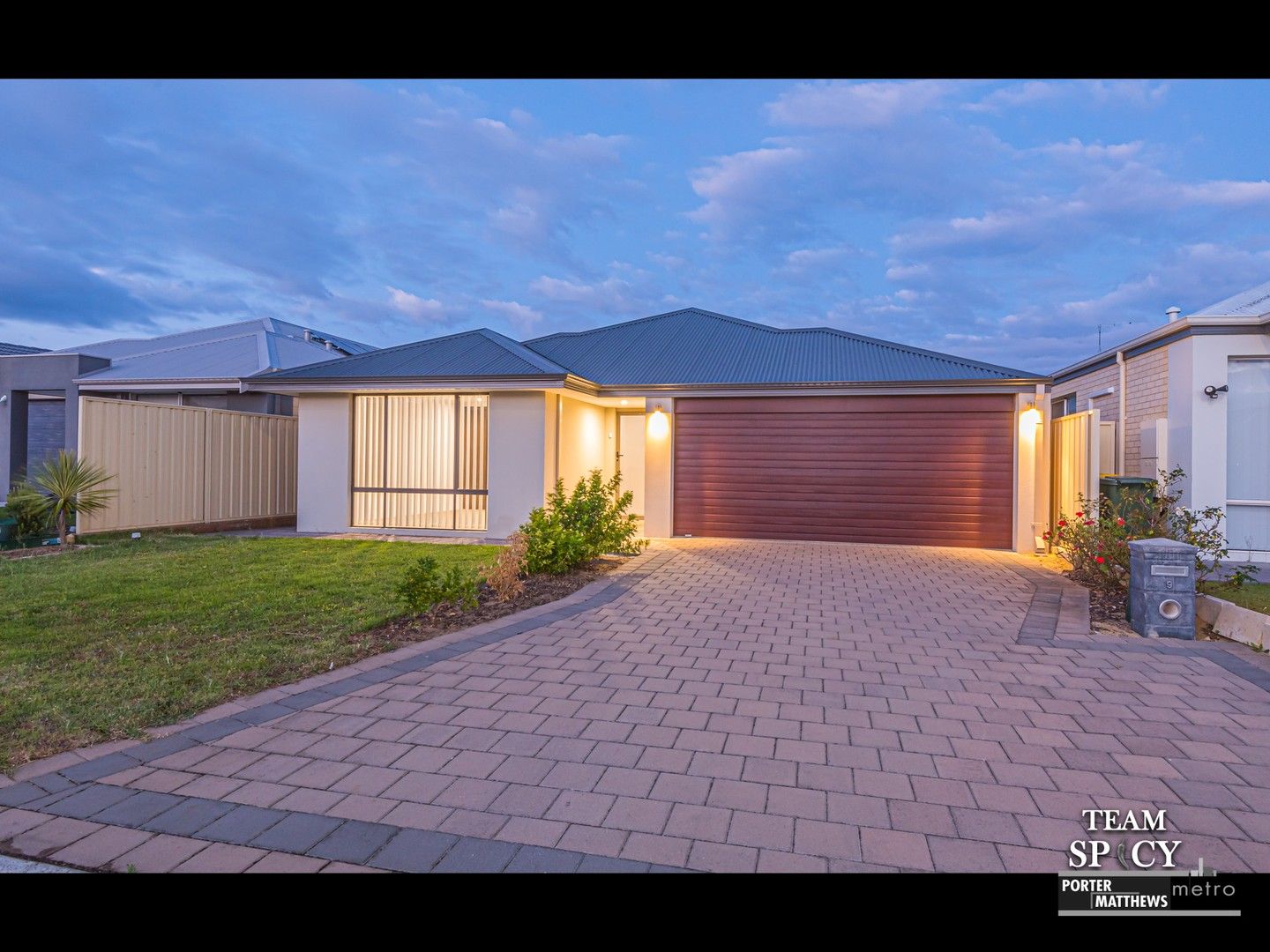 4 bedrooms House in 9 Redheart Way SEVILLE GROVE WA, 6112