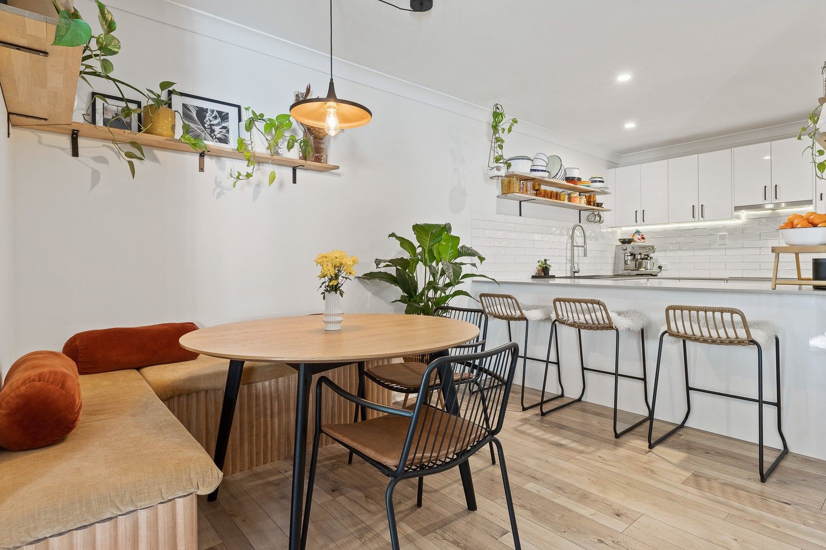 3 bedrooms Apartment / Unit / Flat in 4/49 Belongil Crescent BYRON BAY NSW, 2481