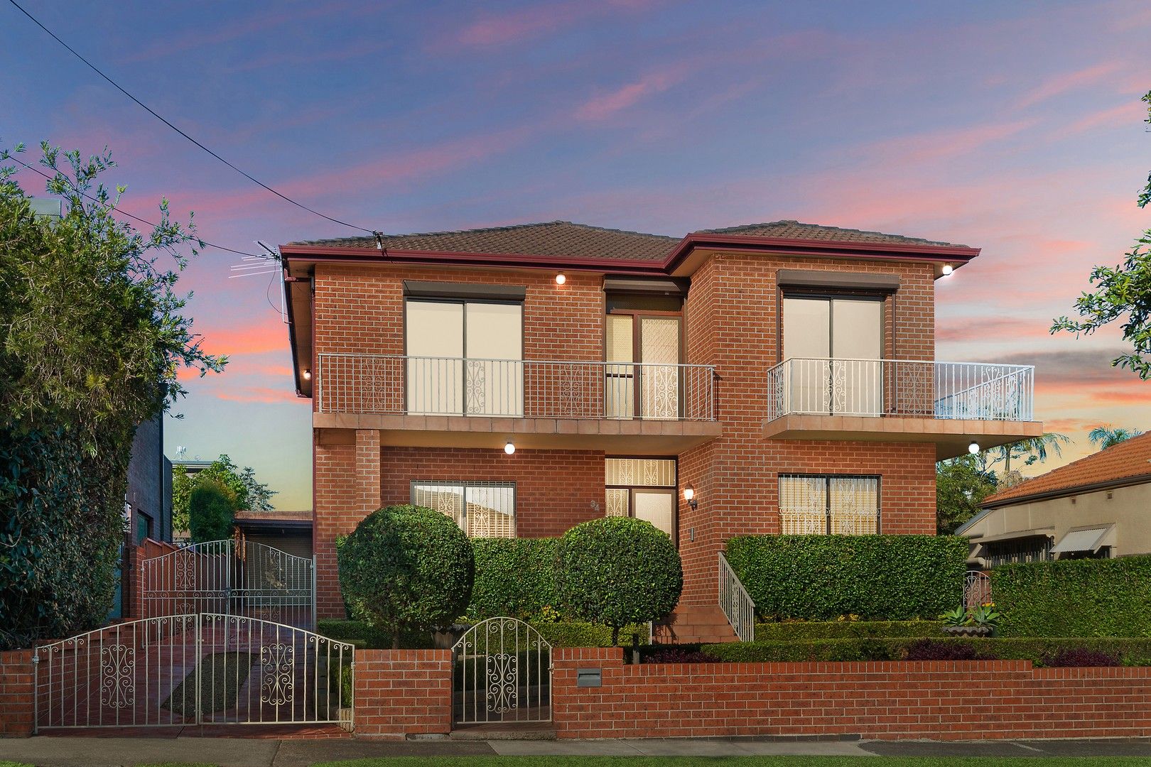 5 bedrooms House in 34 Hamilton Avenue EARLWOOD NSW, 2206