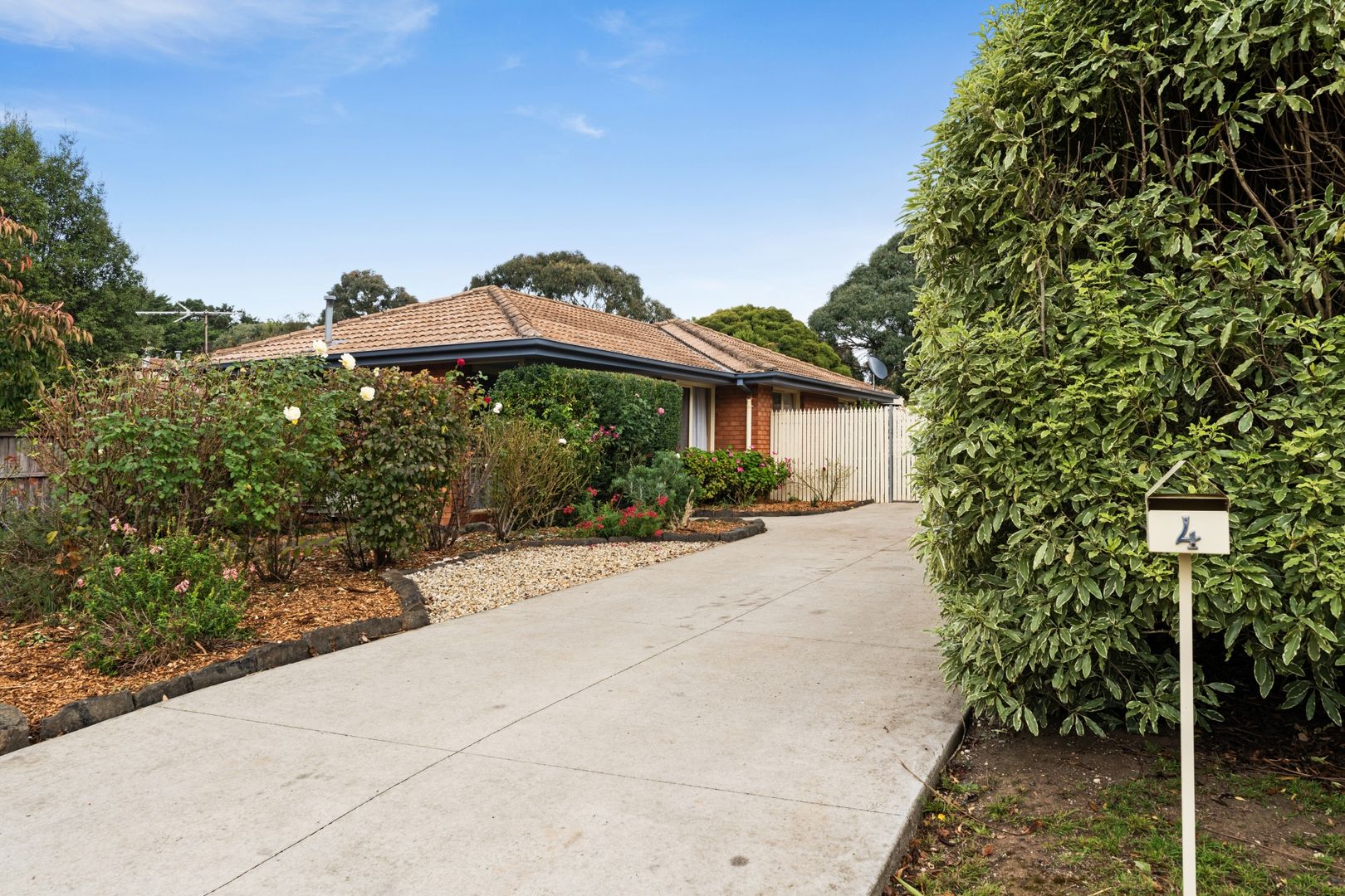 4 Banksia Court, Romsey VIC 3434, Image 1