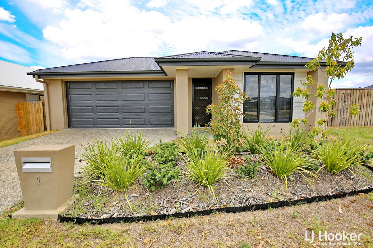 4 bedrooms House in 1 Pinehill Street YARRABILBA QLD, 4207