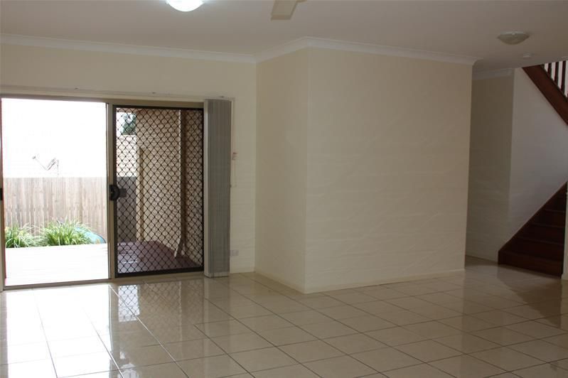 2/23 Redstart Street, Upper Coomera QLD 4209, Image 2