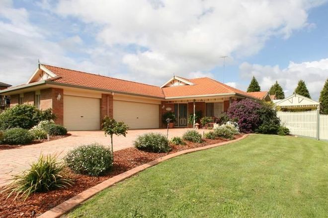 Picture of 8 Moonlight Drive, LYSTERFIELD VIC 3156