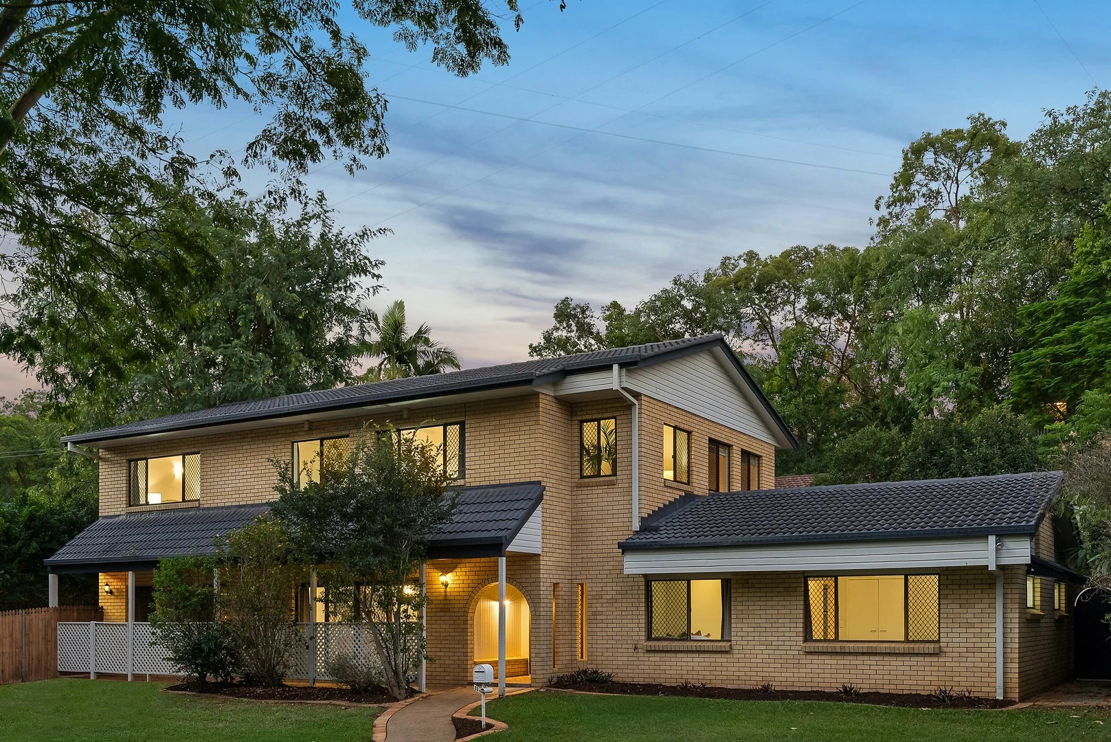 11 Ashburton Street, Chapel Hill QLD 4069