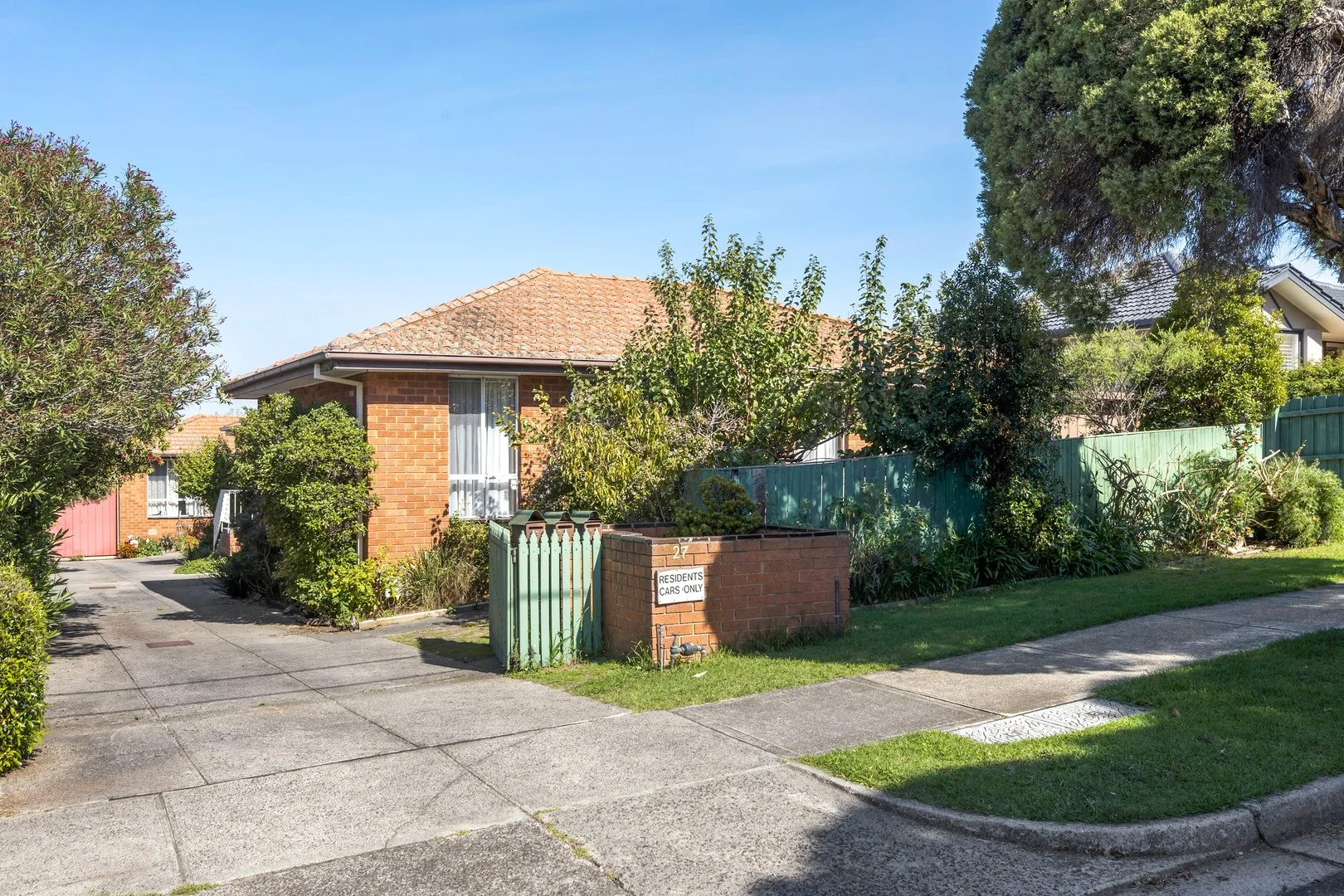 1/27 Sylvester Grove, Preston VIC 3072