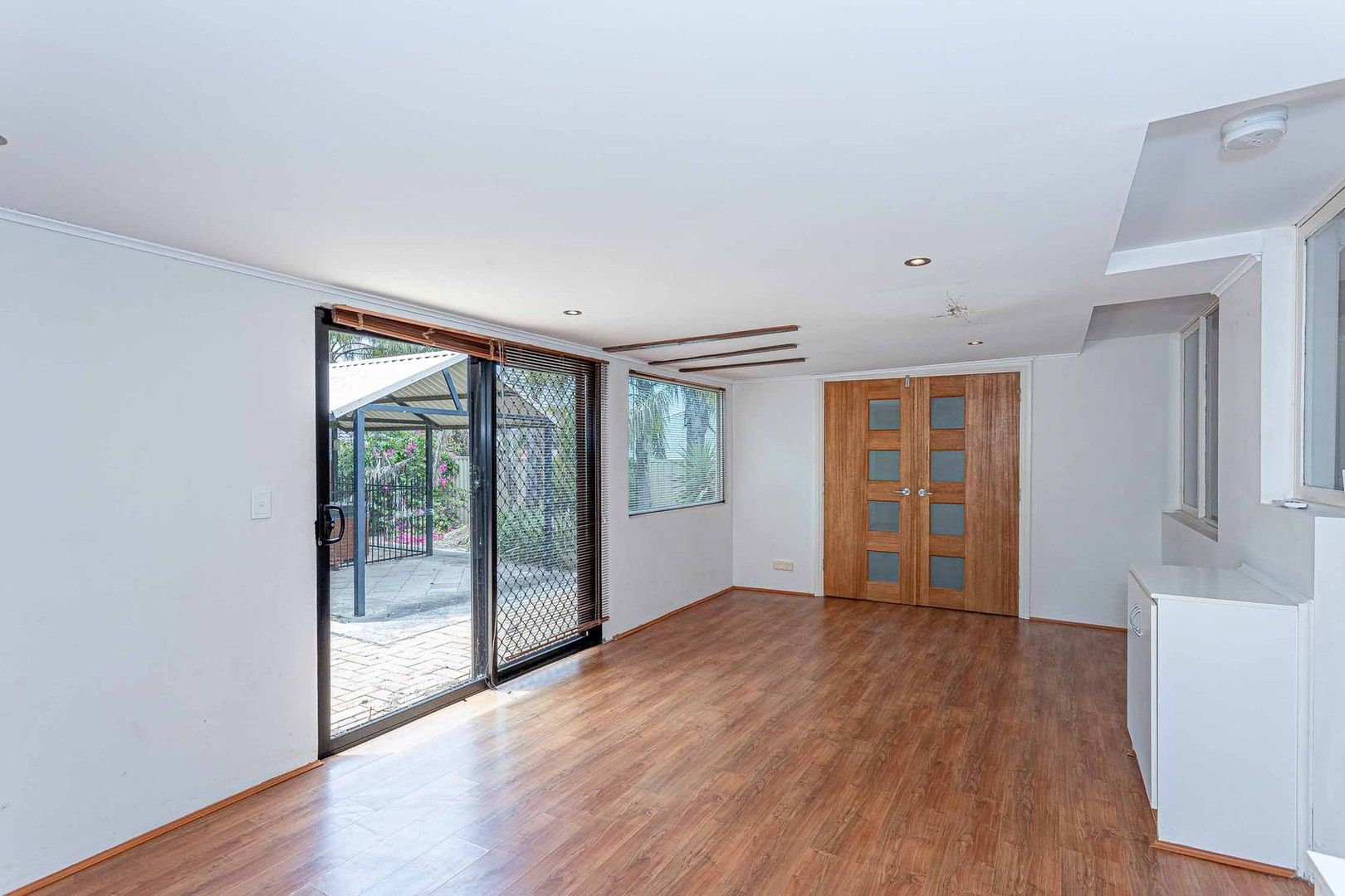 4 bedrooms House in 42 Seaflower Crescent - LEASED CRAIGIE WA, 6025