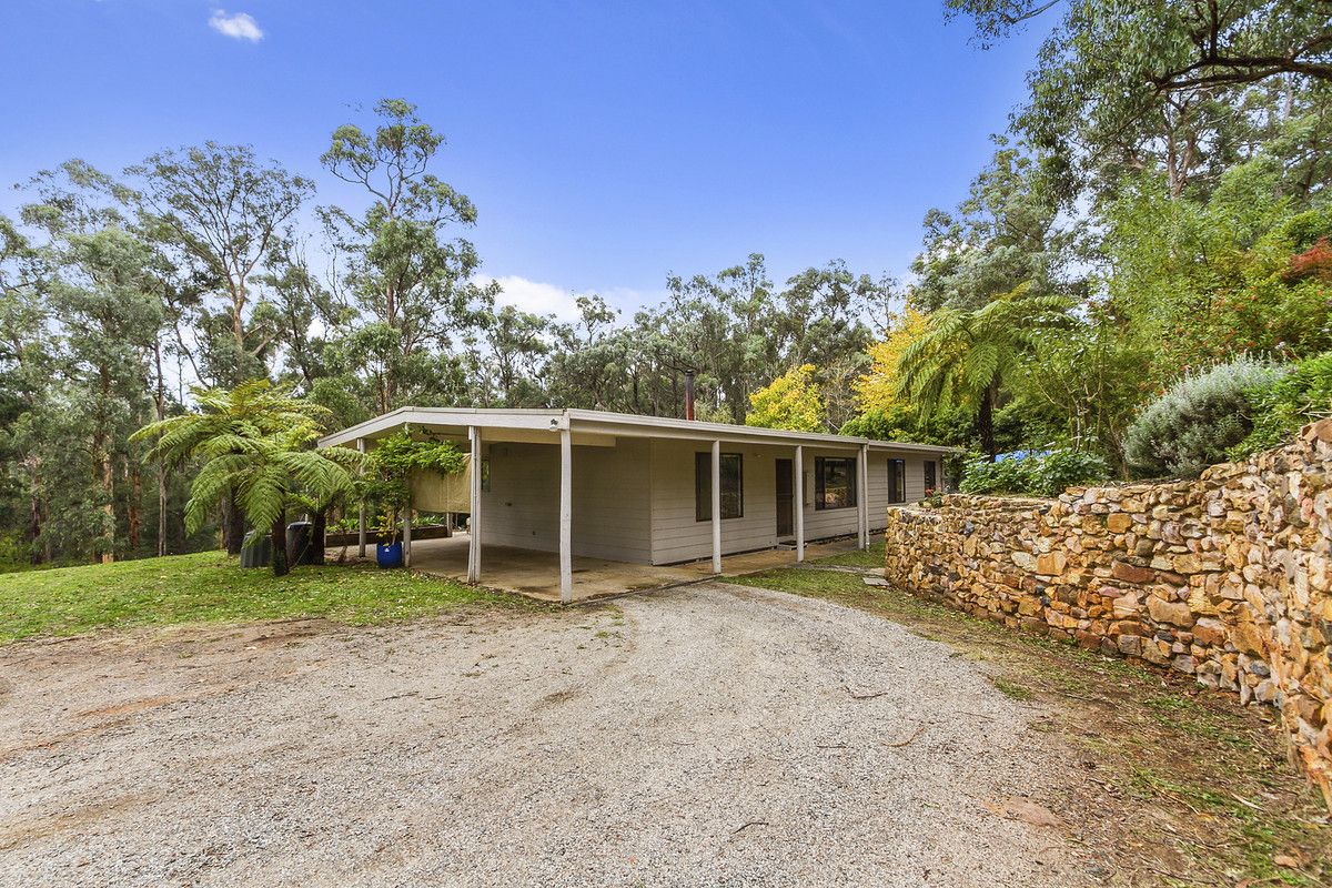 9 Brisbanes Road, Cockatoo VIC 3781, Image 0